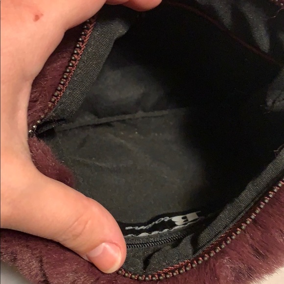 Fluffy Purse - Picture 6 of 9